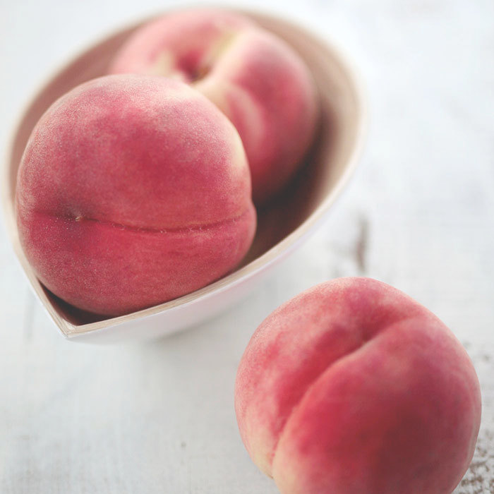 真っ赤に熟した桃の取り寄せ